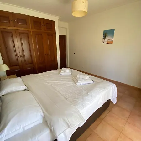 Gorgeous Algarve Vivenda Casanova 5 Bedrooms Private Pool & Secluded Area Villa